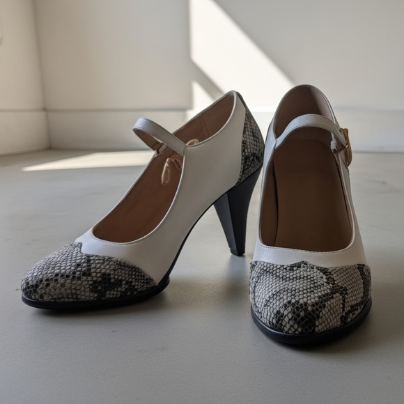 NWT Mekereke White and Snake Print Leather Mary Jane Heels Size 8.5 (EU 39) - Picture 4 of 9